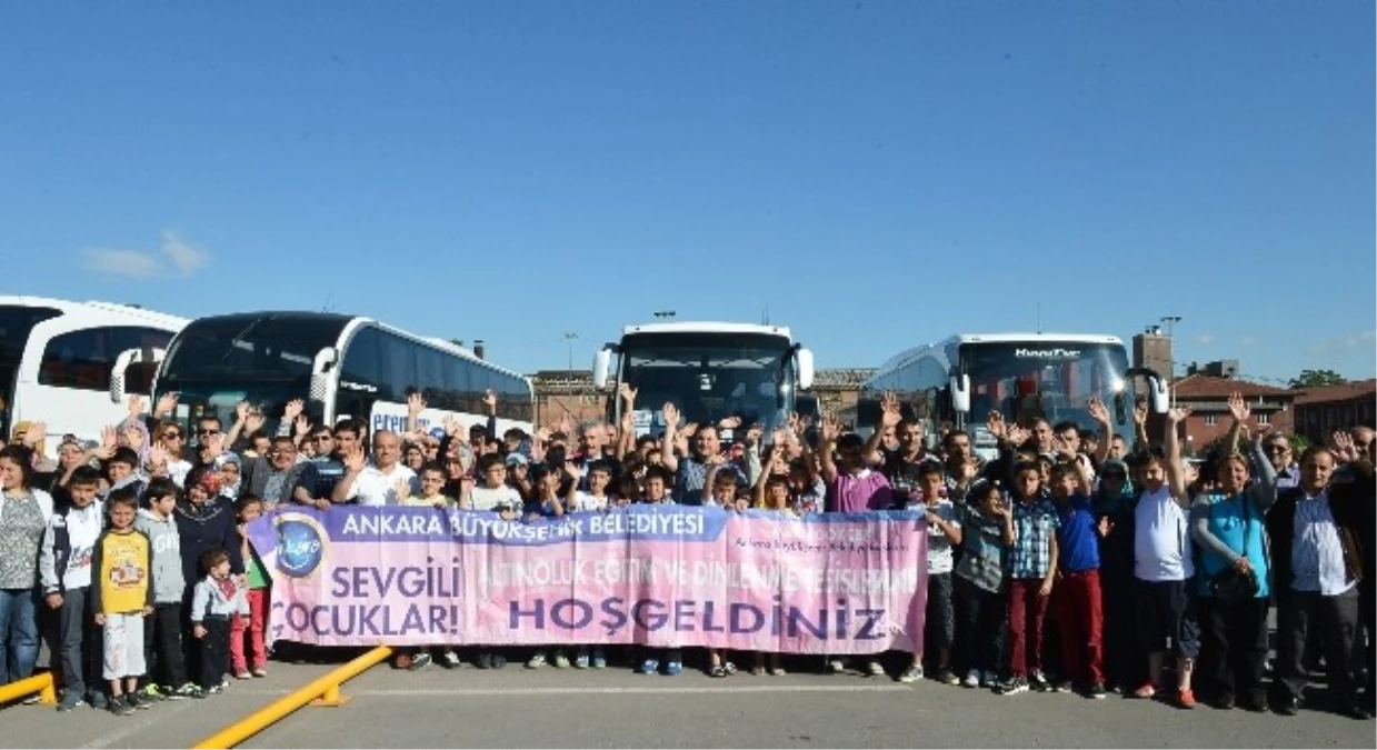 Ankara\'da Başarılı Öğrenciler Tatille Ödüllendirildi
