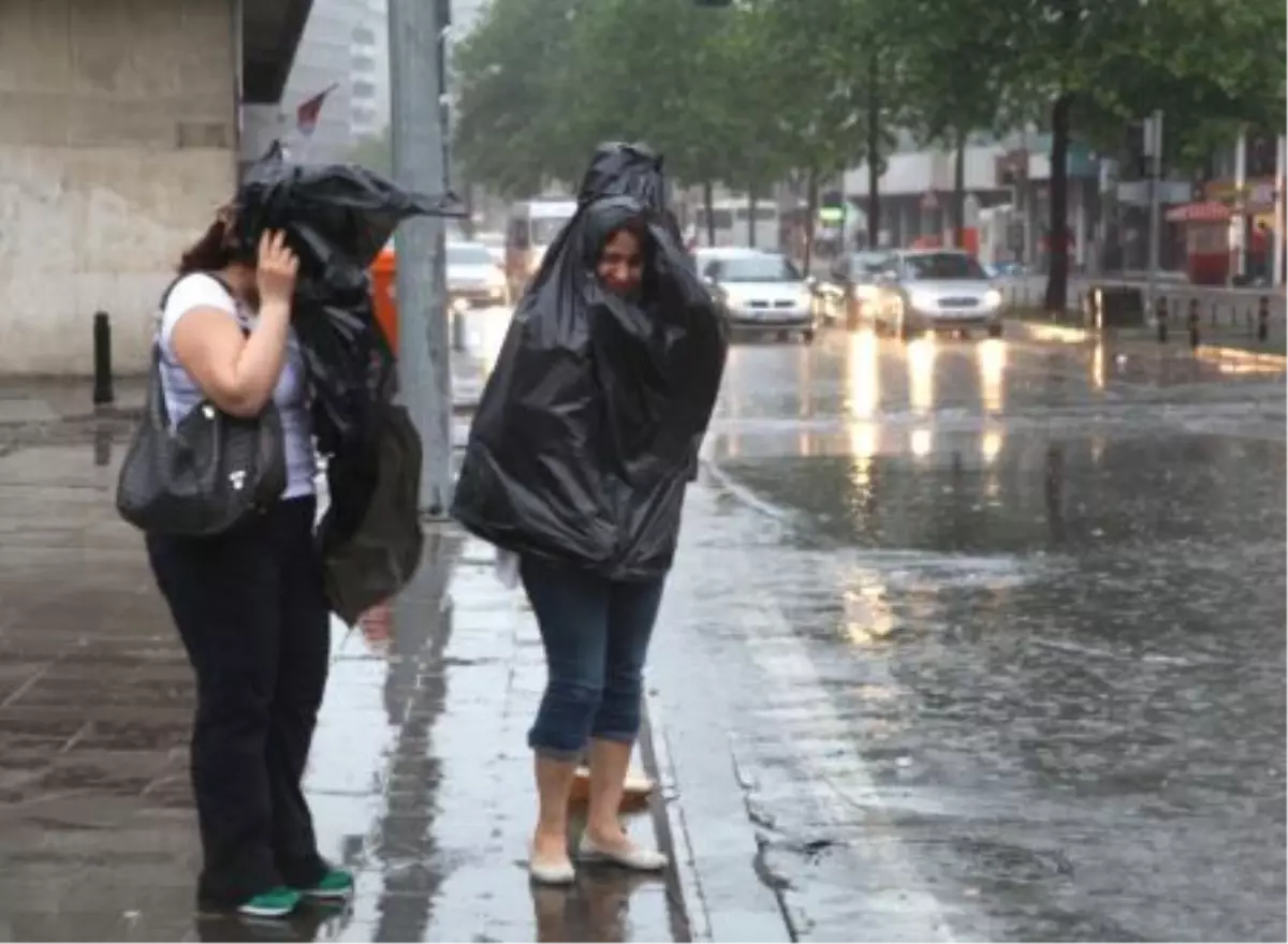 Meteorolojiden Kuvvetli Yağış Uyarısı