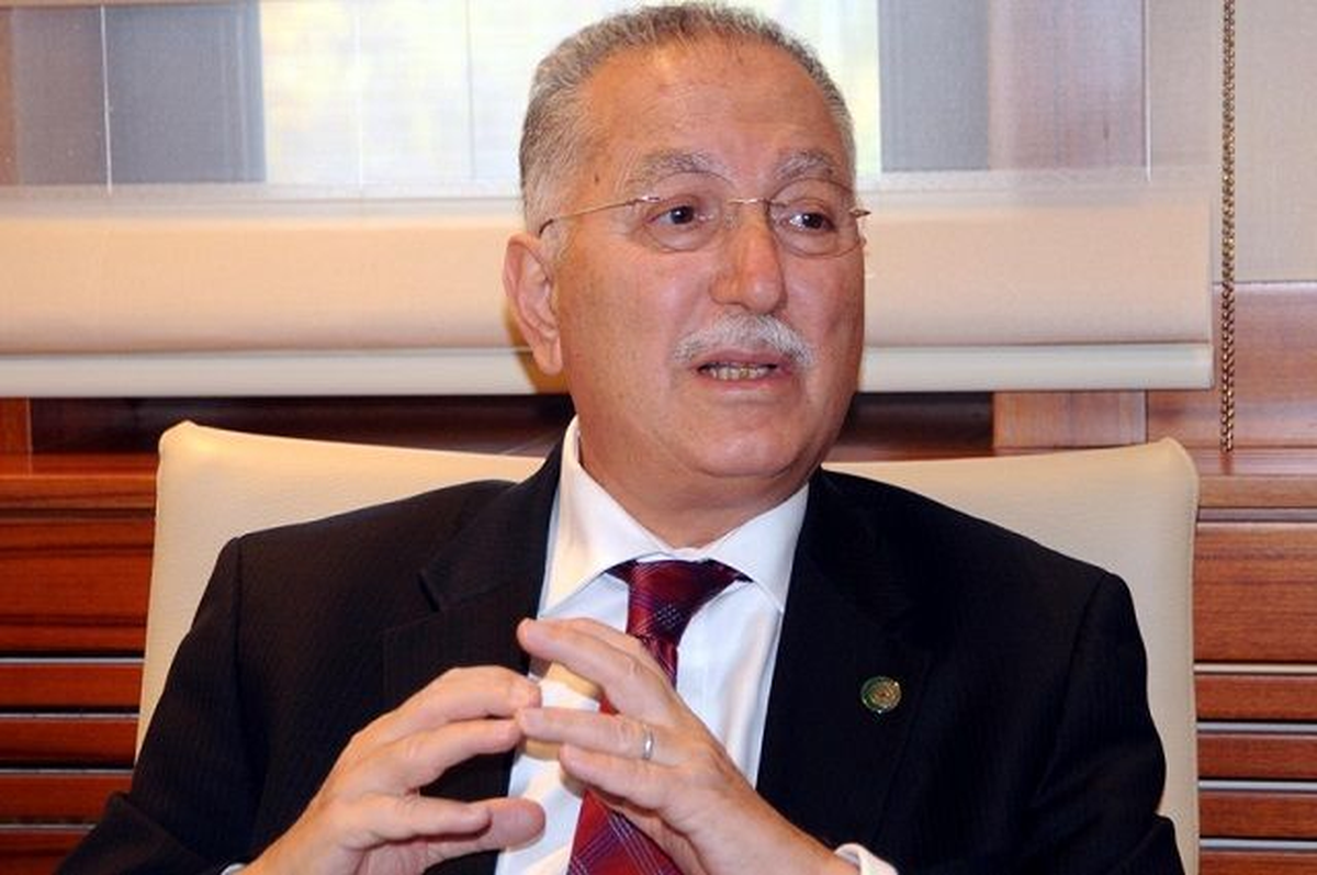 Ekmeleddin İhsanoğlu Resmi Twitter Hesabını Duyurdu
