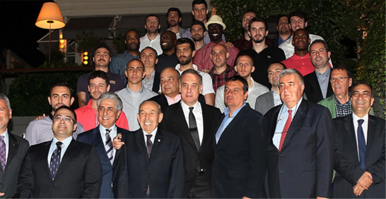 Galatasaraylı Basketbolcular Yemekte Buluştu