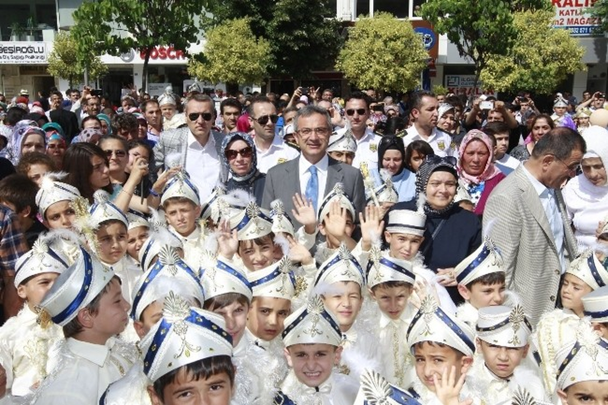 Gebze Belediyesinden Sünnet Şöleni
