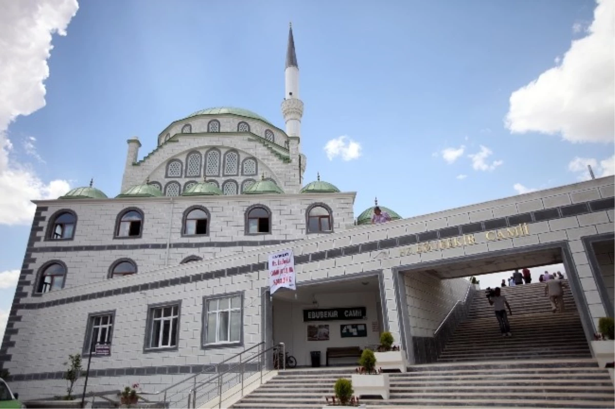 Hz. Ebubekir Camii İbadete Açıldı