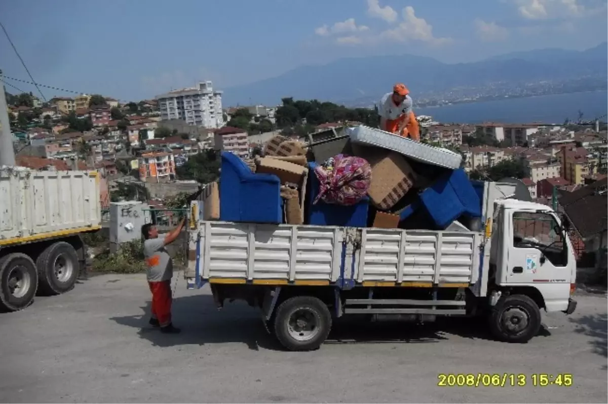 İzmit\'te Günde 4 Ton Ev Eşyası Toplanıyor