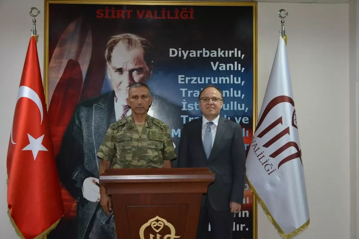 Korgeneral Barutcu, Siirt Valisi Tutulmaz\'ı Ziyaret Etti