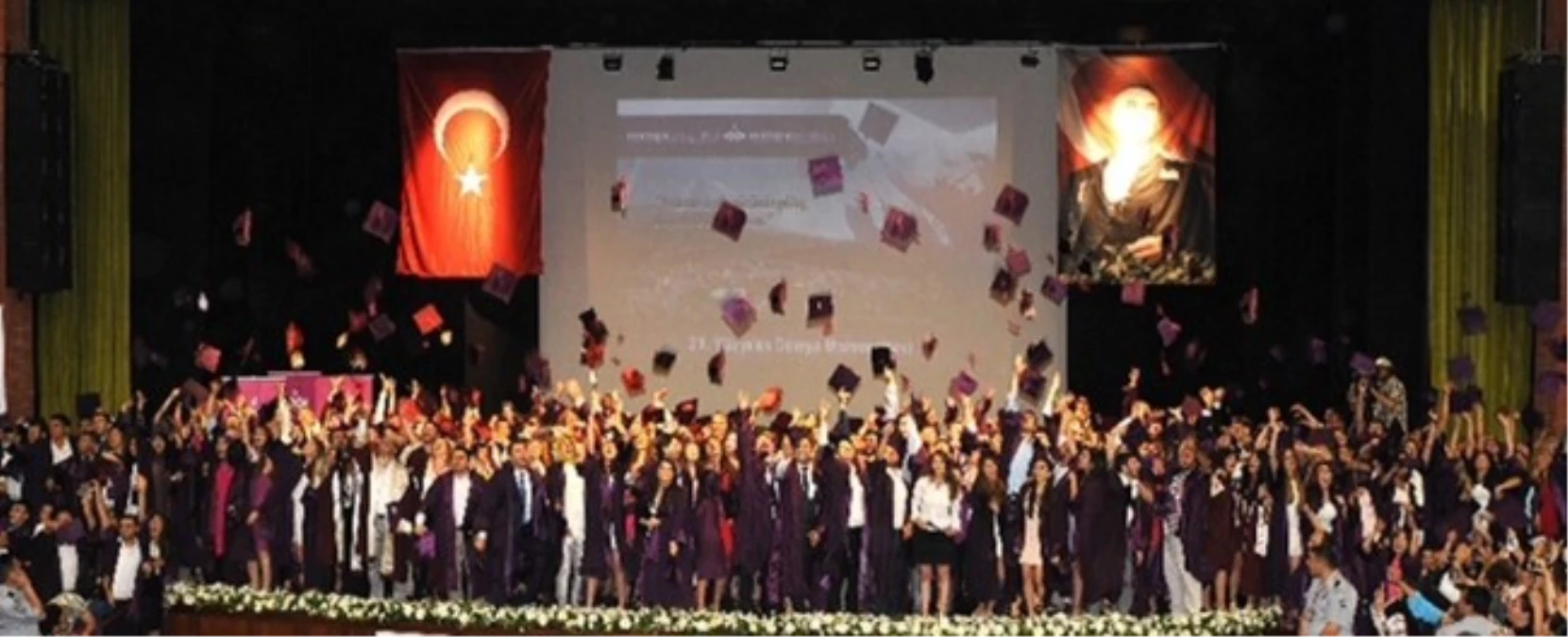 Maltepe Üniversitesi 14. Dönem Mezunlarını Uğurladı