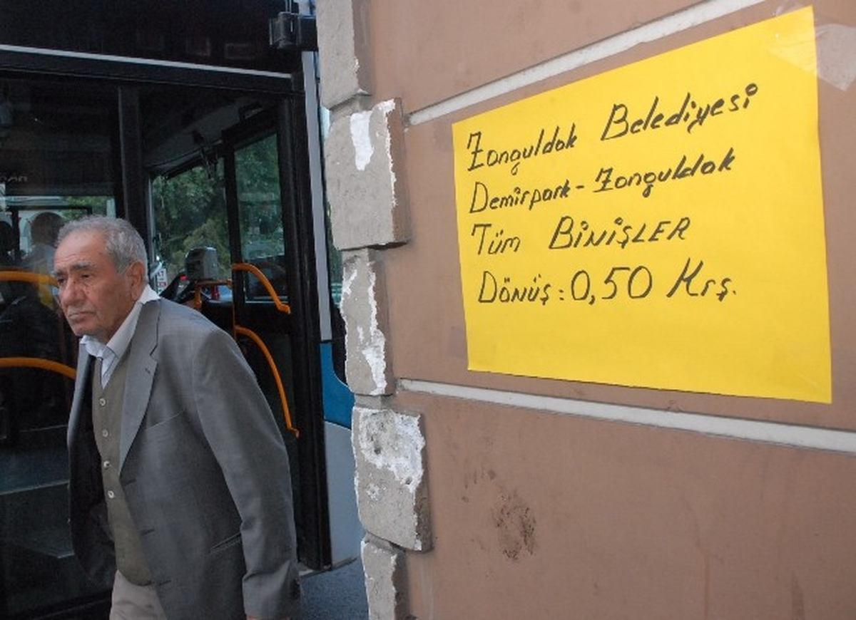 Özel Halk Otobüsü Firması Yolcuları 50 Kuruşa Taşıyor