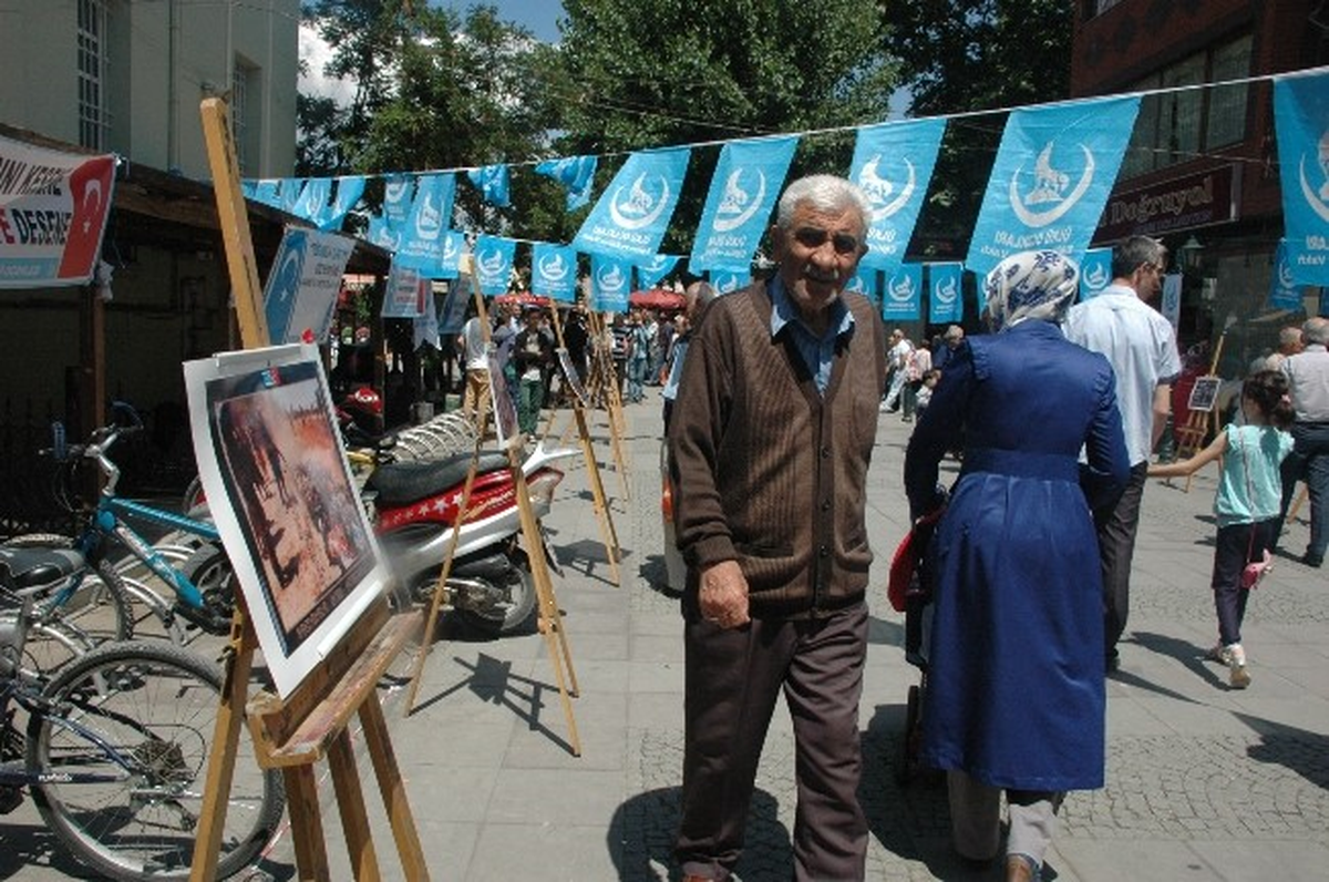 Ülkücülerden Tükmeneli Katliam Konulu Fotoğraf Sergisi