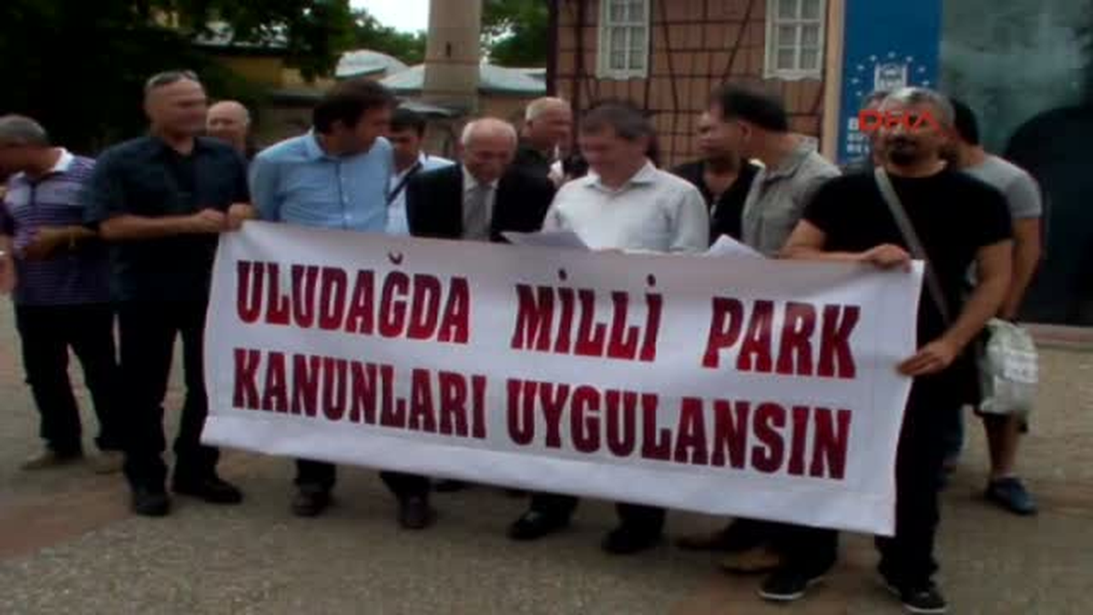 Uludağ\'da Teleferik İçin Ağaç Kesimi Tartışması
