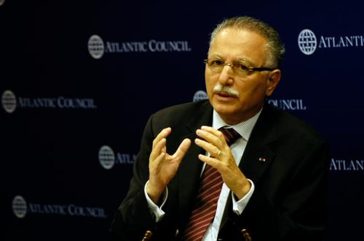 Yeniden /// İhsanoğlu\'nun Takipçi Sayısı Artıyor