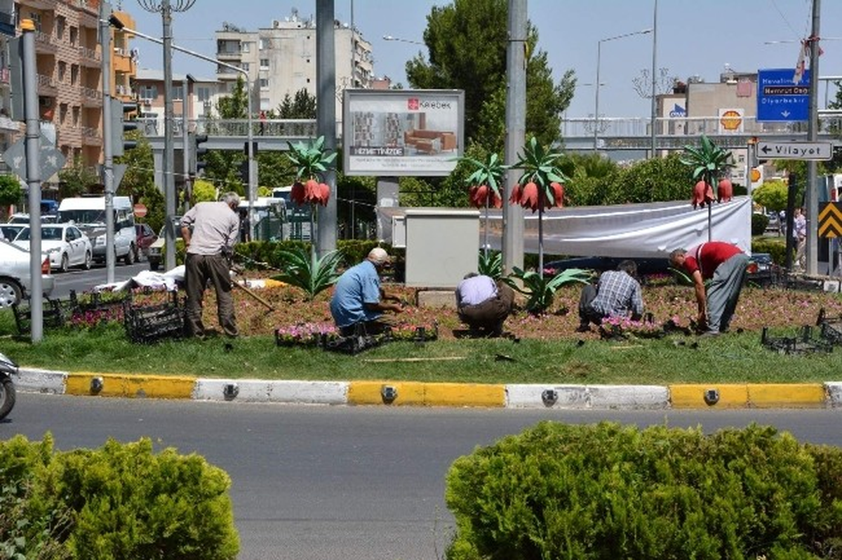 Adıyaman Çiçeklerle Süsleniyor