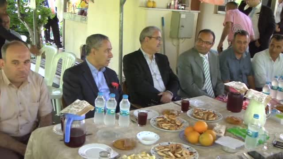 Arınç, taziye ziyaretinde bulundu -