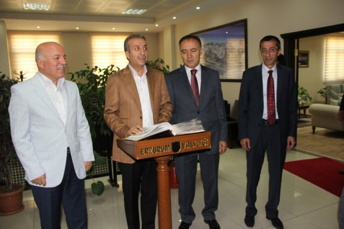 Bakanlar Ala ile Eker, Erzurum\'da