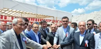 Dursunbey'de Et İşleme Tesisinin Temeli Atıldı