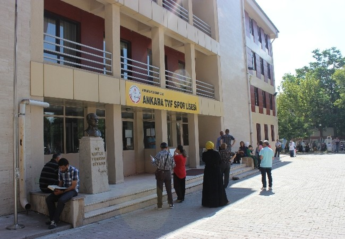 Edebiyat Coğrafya Sınavı (Lys-3) Başladı