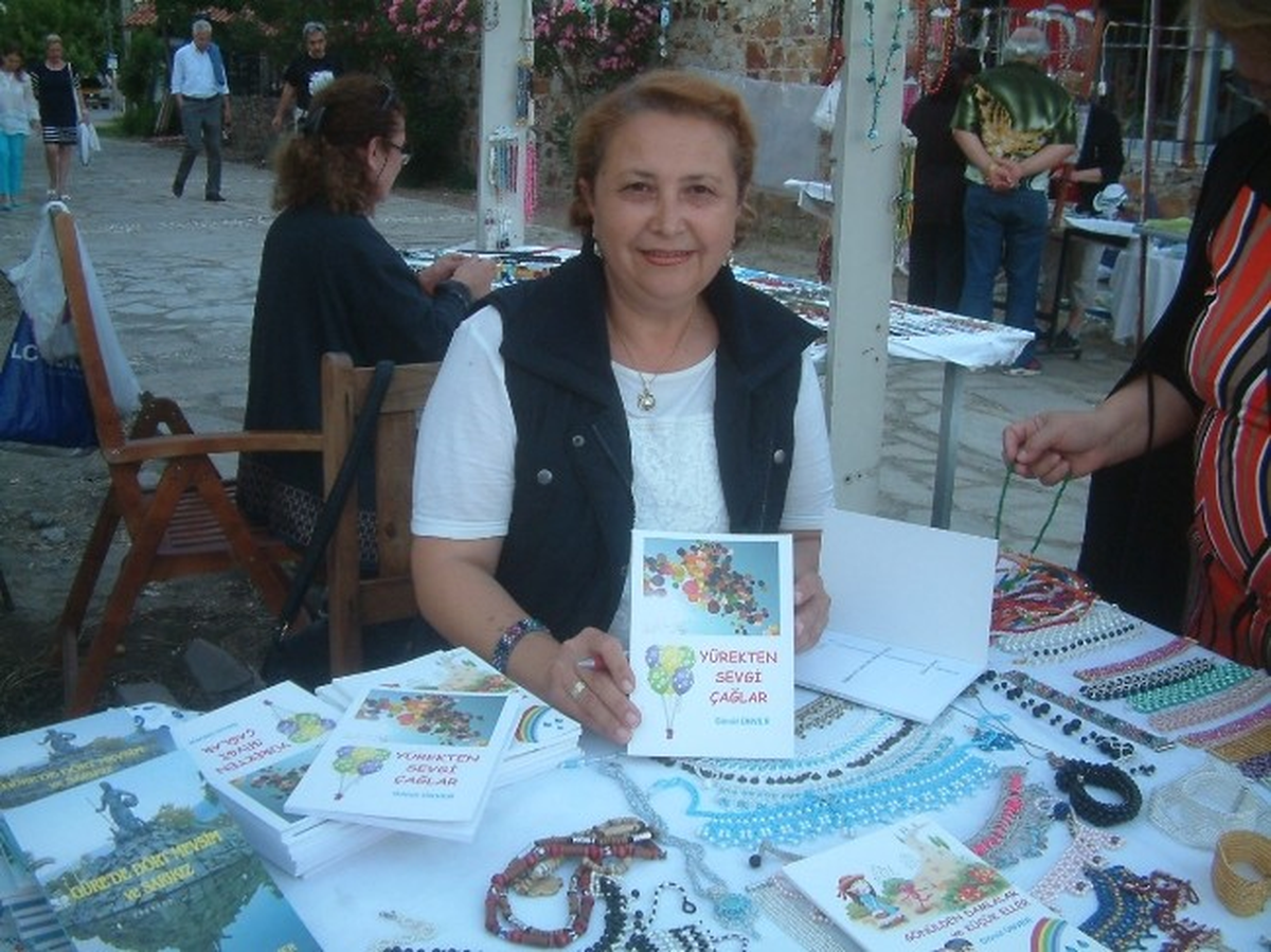 Gönül Öğretmenin Eserleri İlgi Görüyor