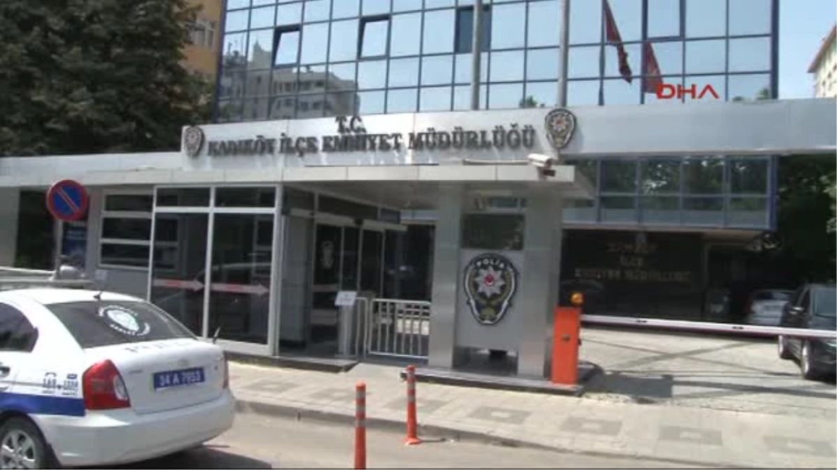 Kadıköy\'de Bir Kadını Arayıp Polis Olduğunu Söyleyerek Dolandıran ve 5 Bin 600 Lirasını Alan Halit...