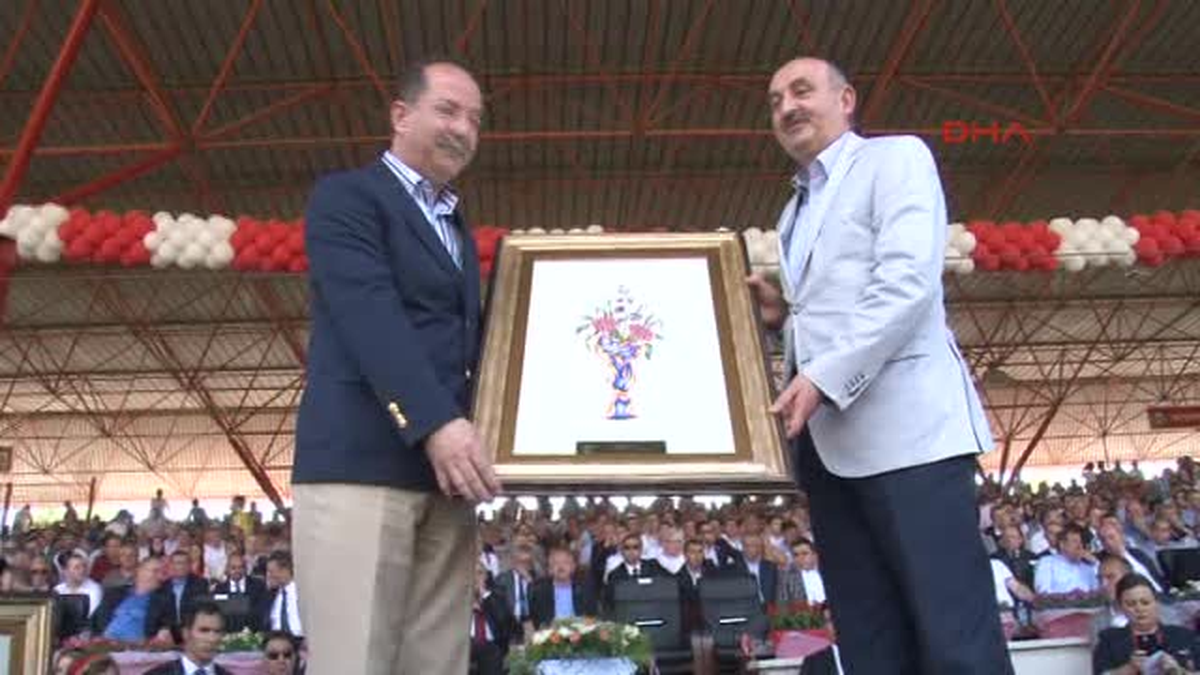 Kılıçdaroğlu\'na Tablo Hediye Etti