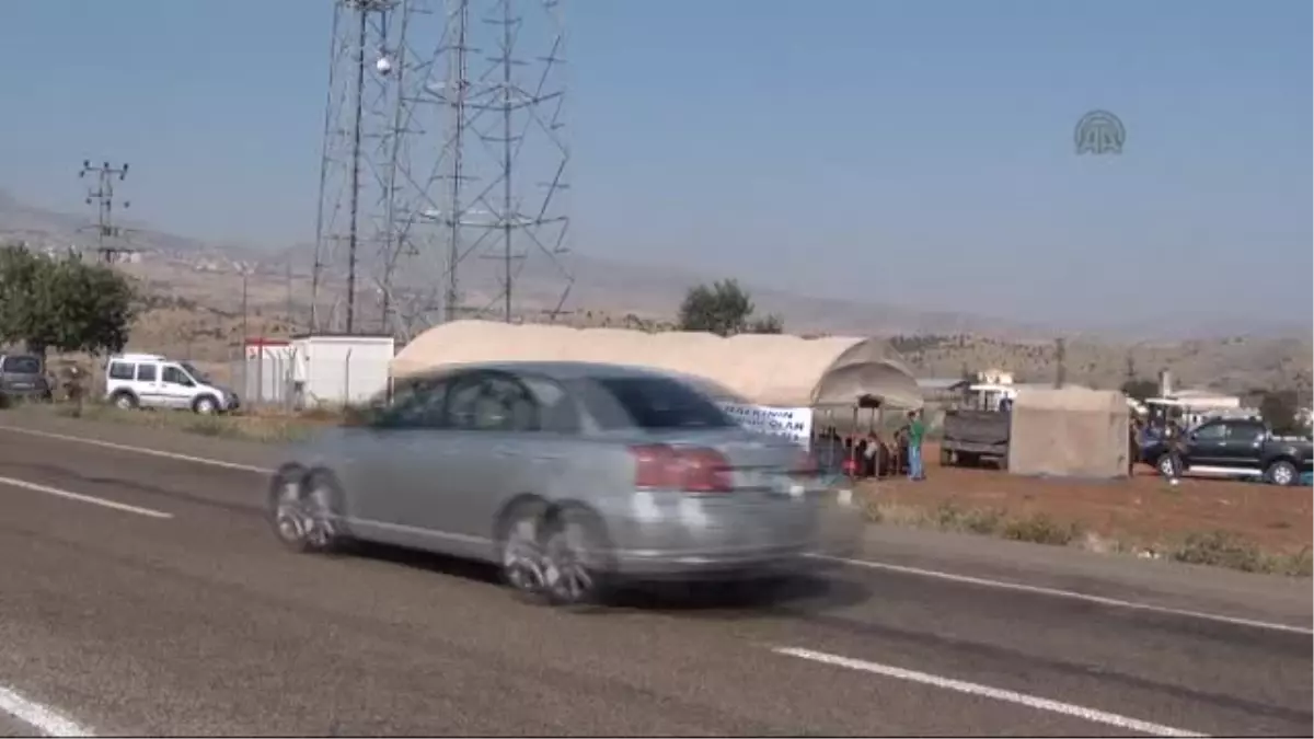 Maden işçilerinden oturma eylemi -