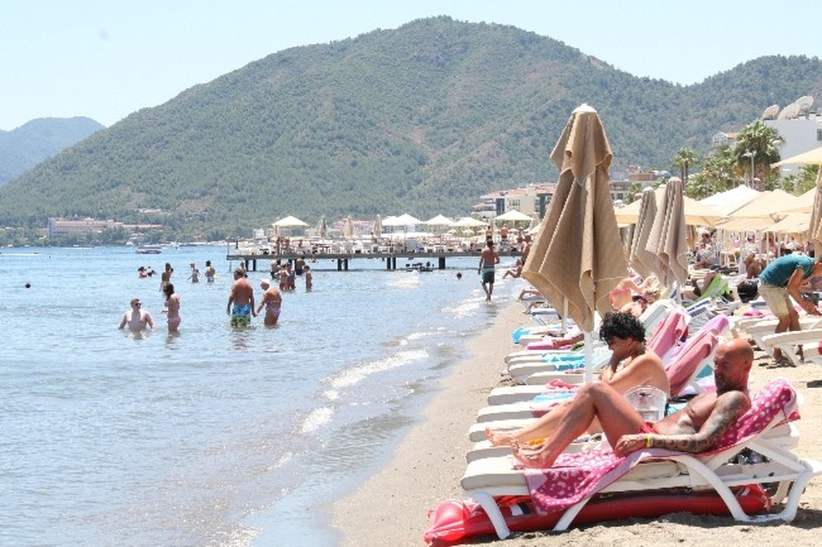 Marmaris\'te Hafta Sonu Sahiller Doldu Taştı