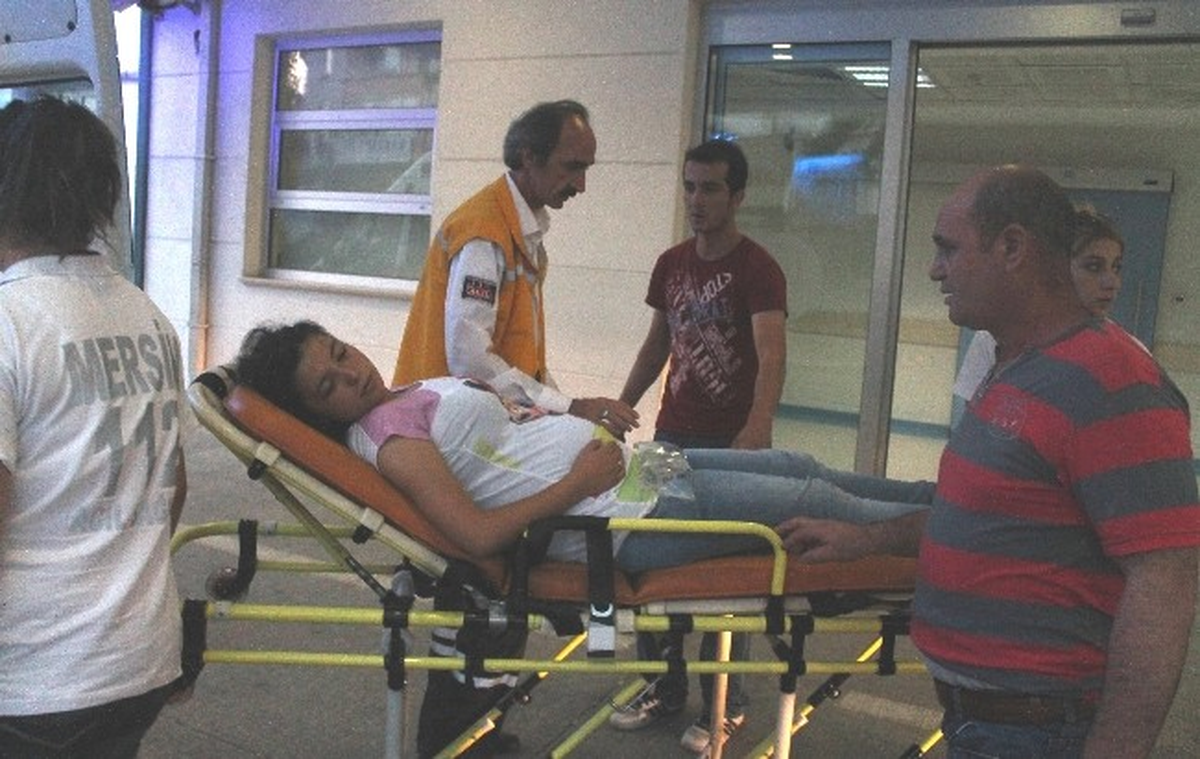 Mersin\'de Freni Boşalan Halk Otobüsü Şarampole Uçtu: 12 Yaralı