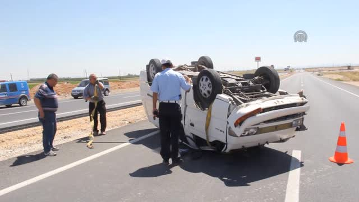 Minibüs devrildi: 7 yaralı -
