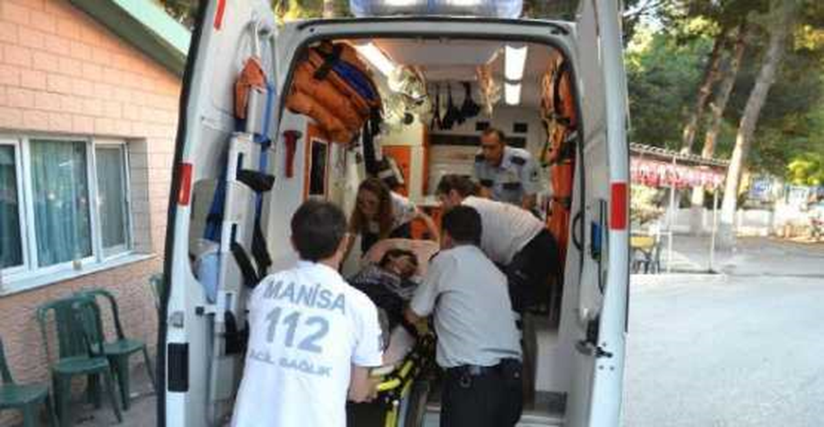 Motosiklet Bariyerlere Çarptı: 1 Ağır Yaralı