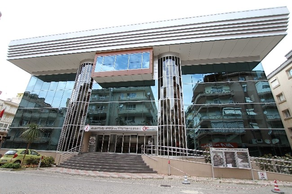 Operada 100 Bin Gururu