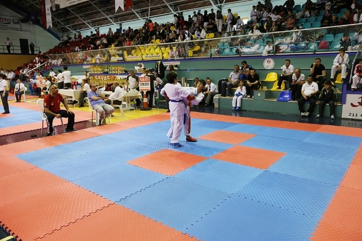 Sakarya Büyükşehir Belediyesi 550 Sporcuyu Buluşturdu