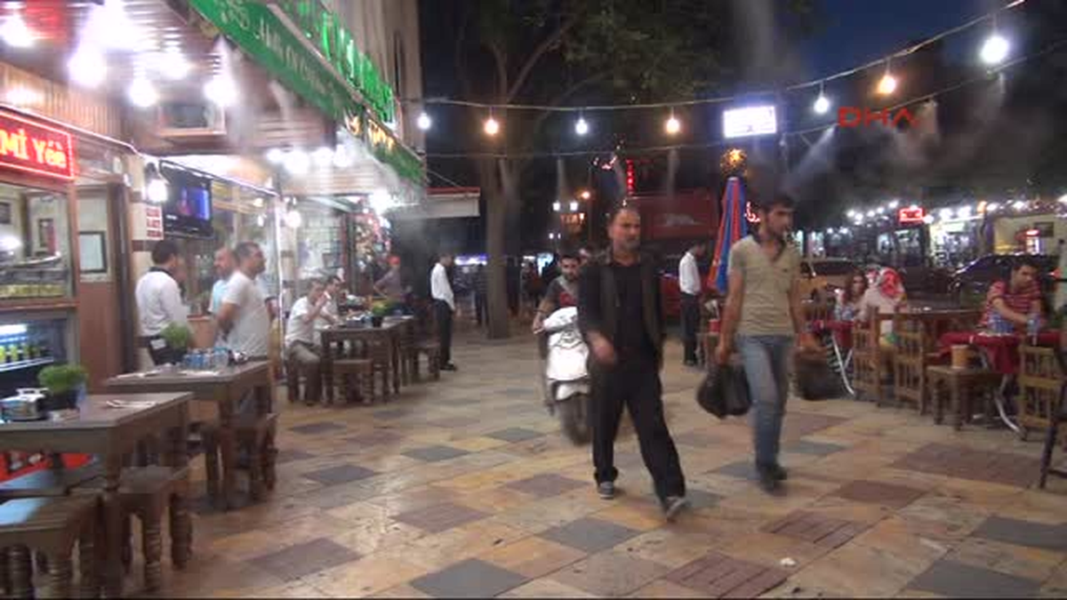 Şanlıurfa\'da Bazı İşletmeciler, Müşterilerine Daha İyi Hizmet Verebilmek İçin \'Nöbetçi Ciğerci\'...