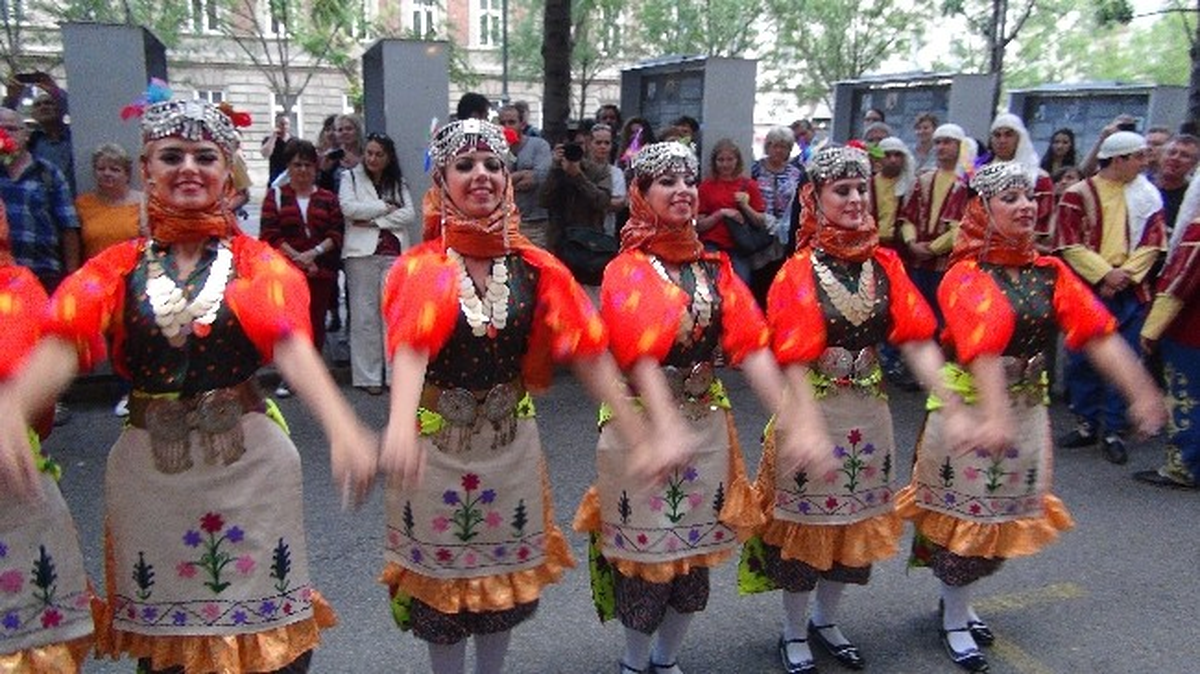 Türkiye, Macaristan\'daki 19. Uluslararası Tuna Folklor Festivali\'nde Dünya Şampiyonu Oldu