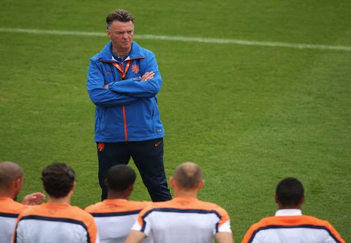 Van Gaal: Fıfa, Brezilya\'yı Kayırıyor