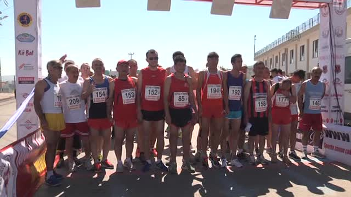 Yunus Emre Koç 3. Anma Yol Koşusu ve Yarı Maratonu -