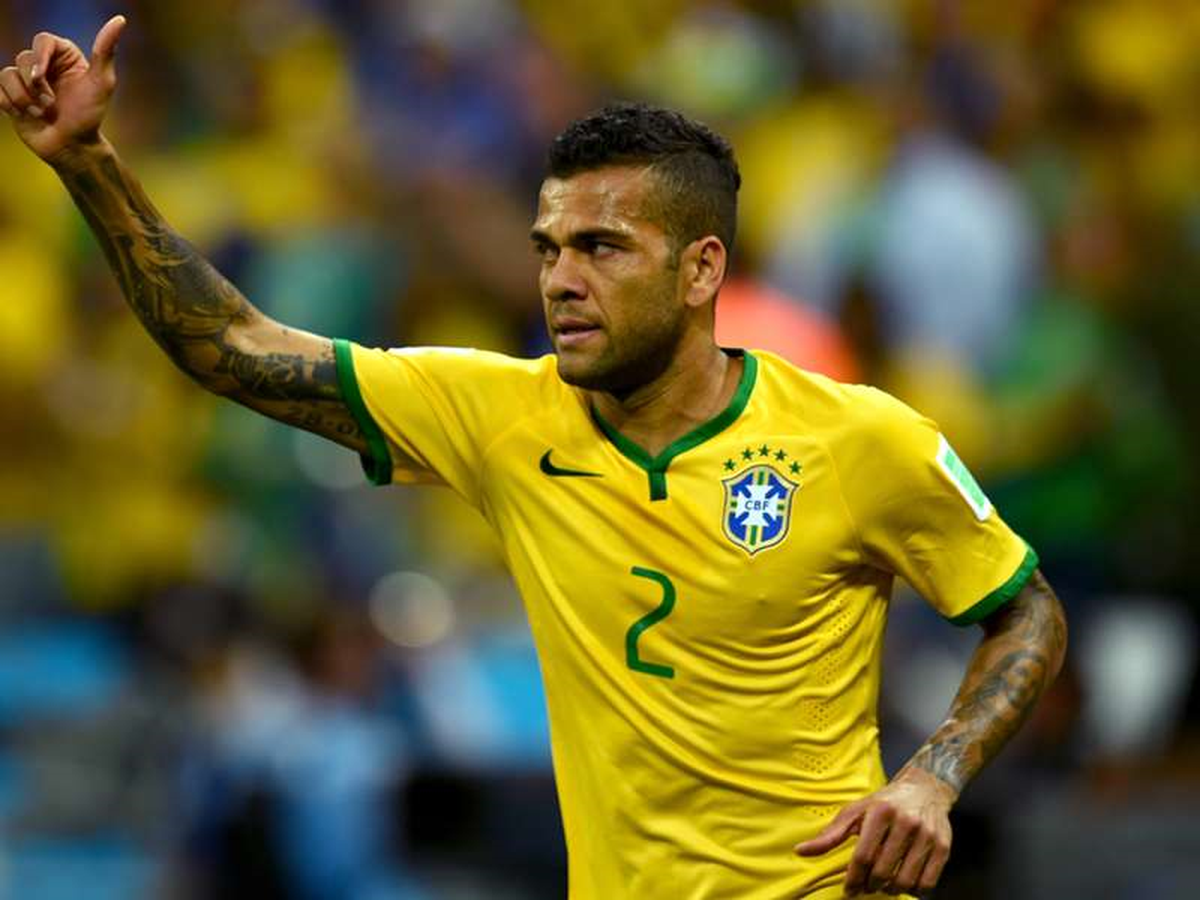Alves: Brezilya İçin Rakip Farketmez