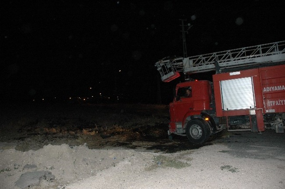 Adıyaman\'da Anız Yangını Korkuttu