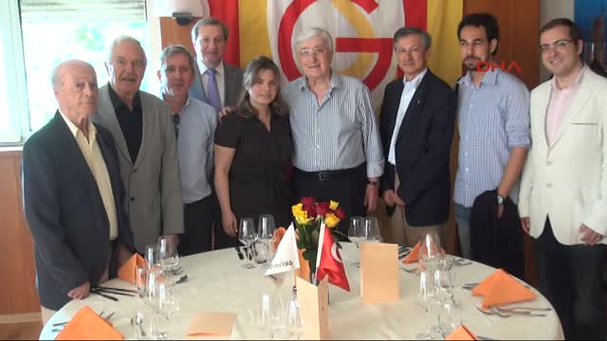 Avrupalı Galatasaray Eski Liseliler Derneği Pilav Gününde Bir Araya Geldi