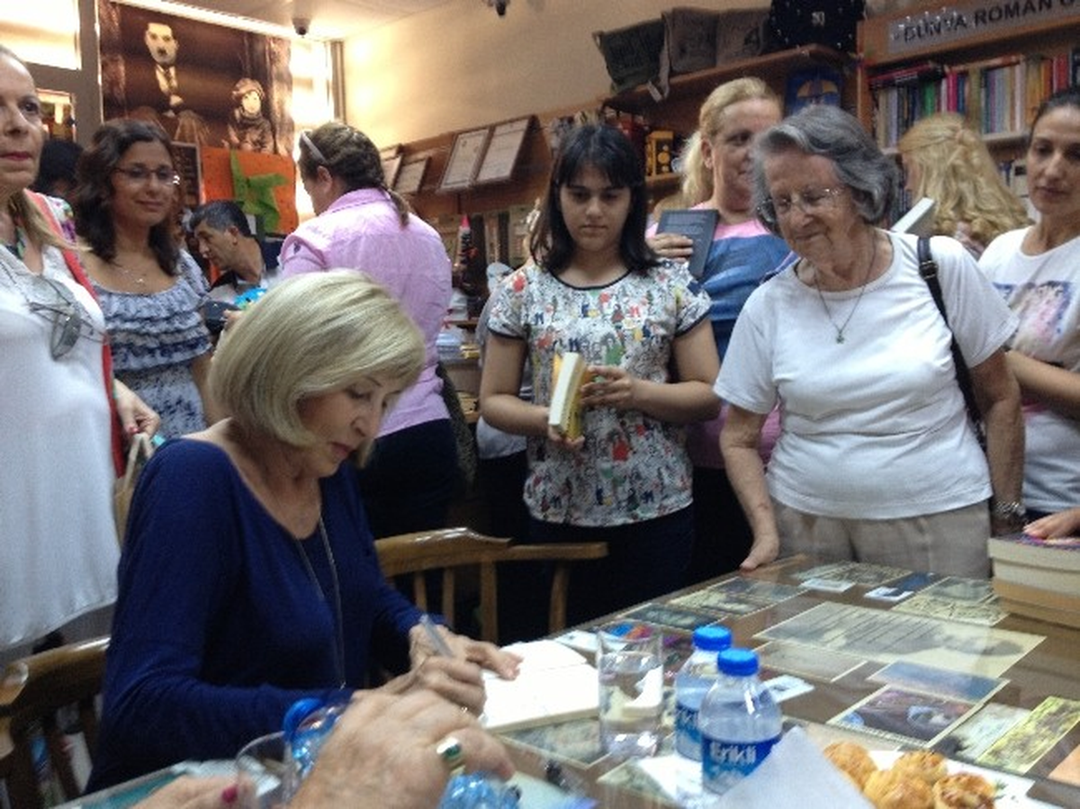 Ayşe Kulin "Dönüş" ile Urla\'daydı