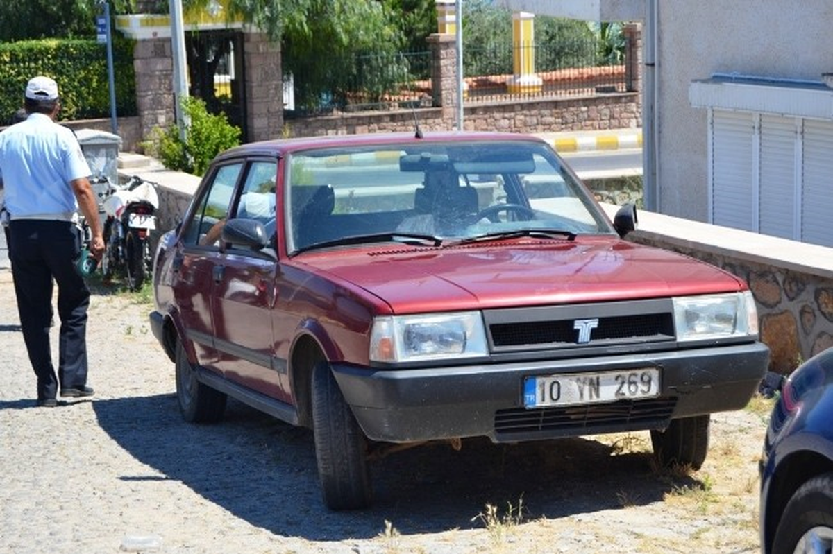 Ayvalık\'ta Trafik Kazası: 2 Yaralı