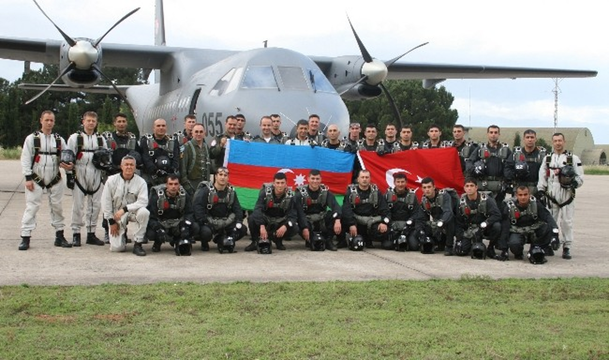 Azerbaycan Özel Kuvvetler Askerlerine Sızma Yeteneği Kazandırıldı