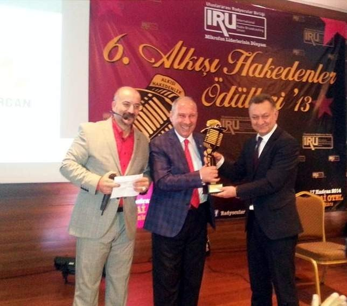Bak Hele Bak\'a 3 Ödül Birden
