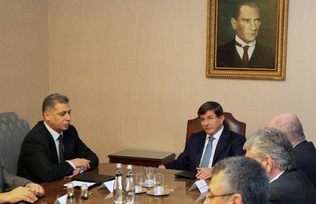 Bakan Davutoğlu, Salihi ile Görüştü