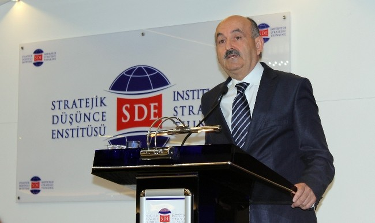 Bakan Müezzinoğlu: "20 Bin Uzman Hekim, 10 Bin Pratisyen Açığımız Var"