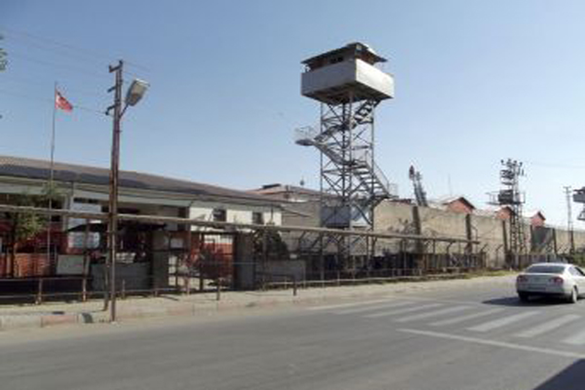 Başarıları Duvarları Aştı