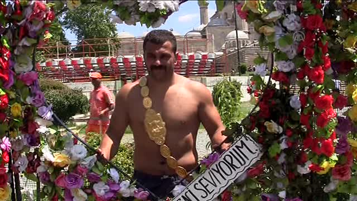 Başpehlivan, 7 yıllık hayalini gerçekleştirdi -