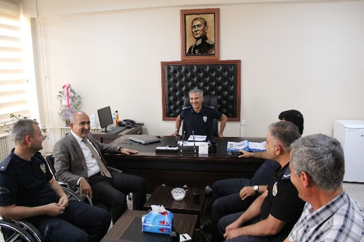 Belediye Başkanı Kara, Çevik Kuvveti Ziyaret Etti