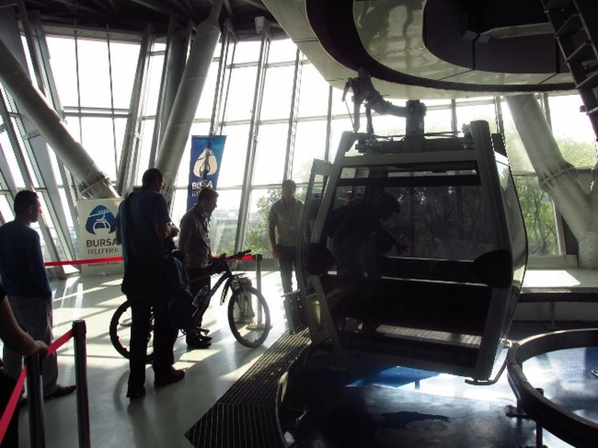 Bisikletçiler Yeni Teleferikten Memnun