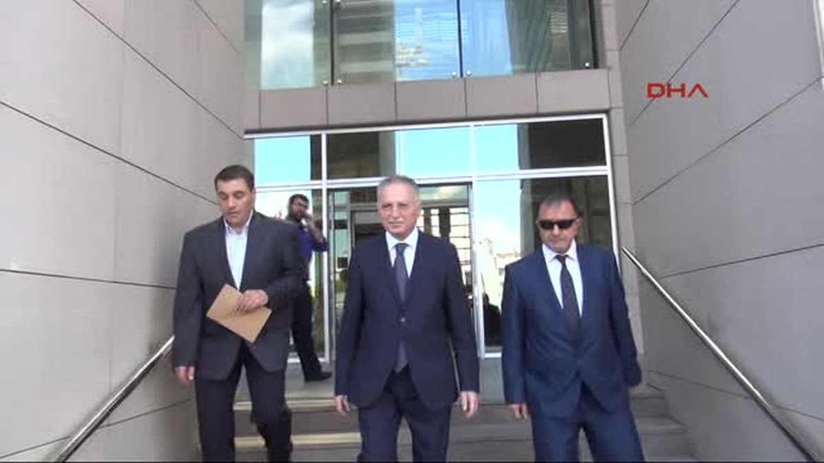 Ekmeleddin İhsanoğlu Seçim Süreci İşlemleriyle İlgili Olarak Adliyeye Geldi
