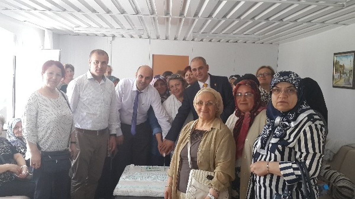 Emekli Evinde Doğum Günü Heyecanı