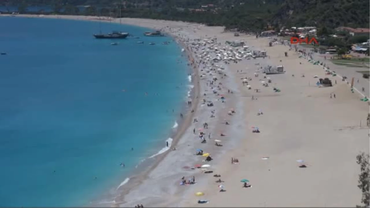 Fethiye\'de Plaj Tahliyesi Kriz Yarattı