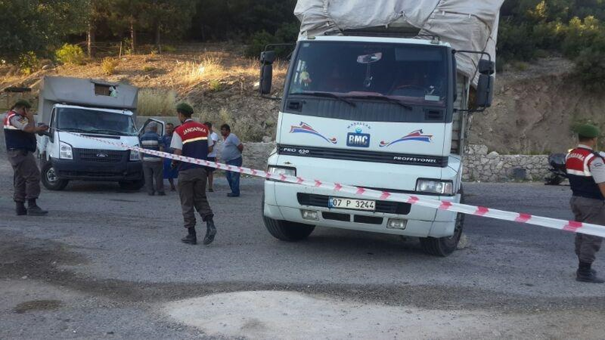 Freni Tutmayan Kamyon Tuvalete Çarptı: 1 Ölü