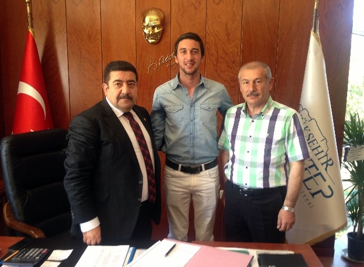 Gaziantep Büyükşehir Belediyespor, Kaleci Emir\'i Transfer Etti